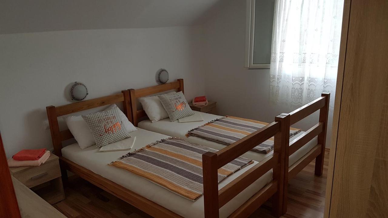Apartman Vojaline Milna  Ngoại thất bức ảnh