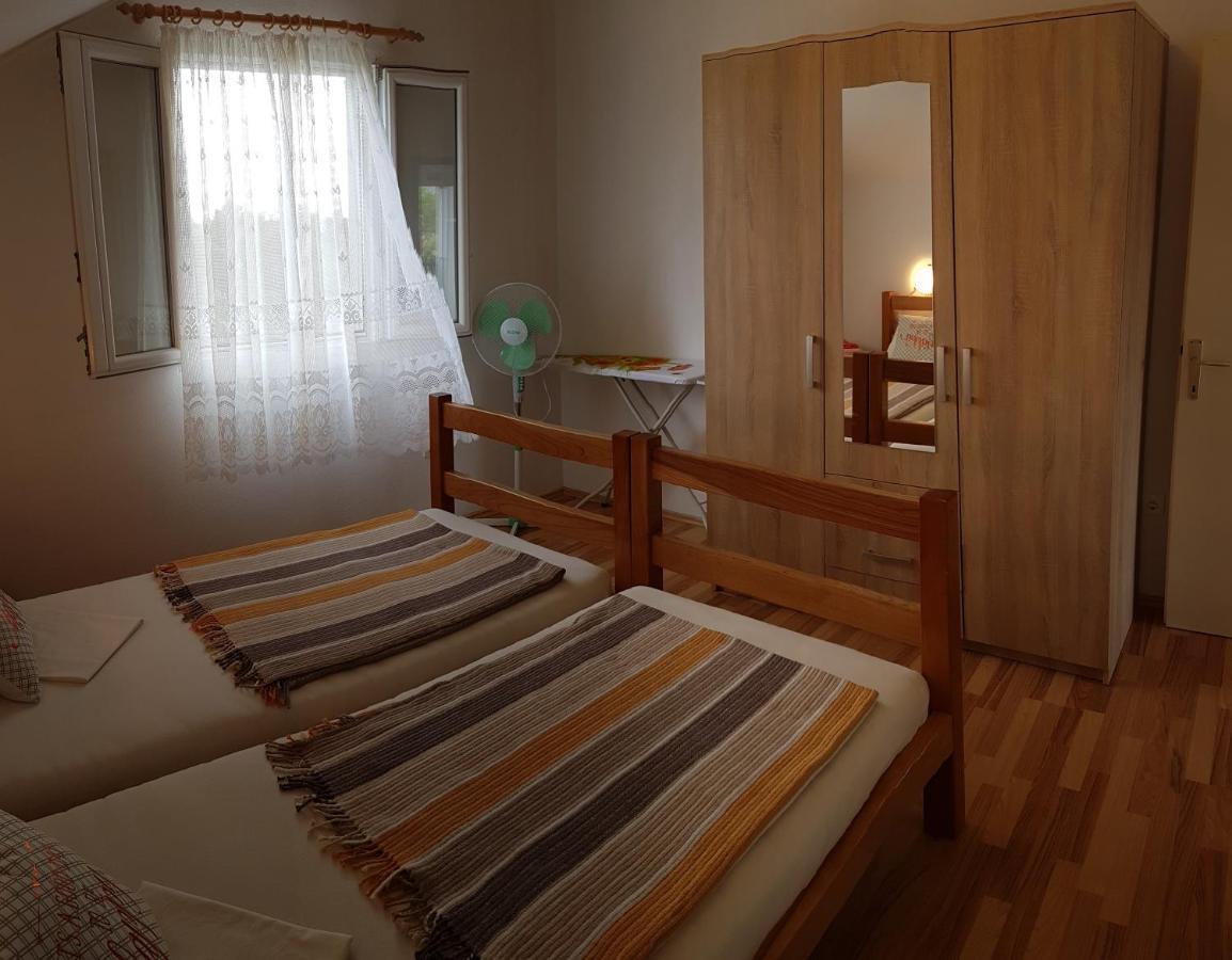 Apartman Vojaline Milna  Ngoại thất bức ảnh