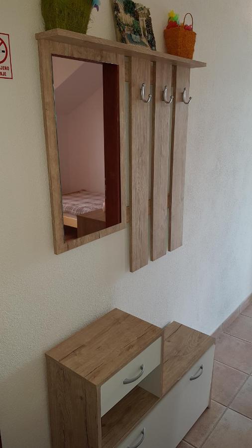 Apartman Vojaline Milna  Ngoại thất bức ảnh