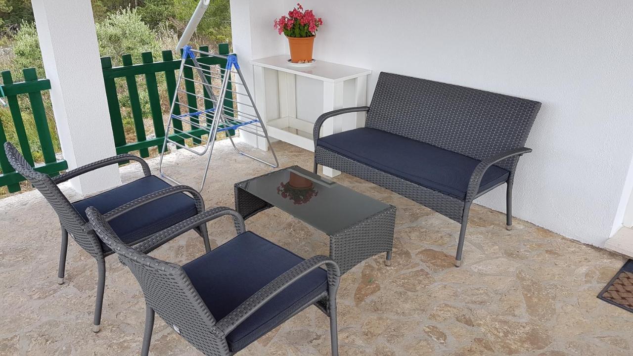 Apartman Vojaline Milna  Ngoại thất bức ảnh
