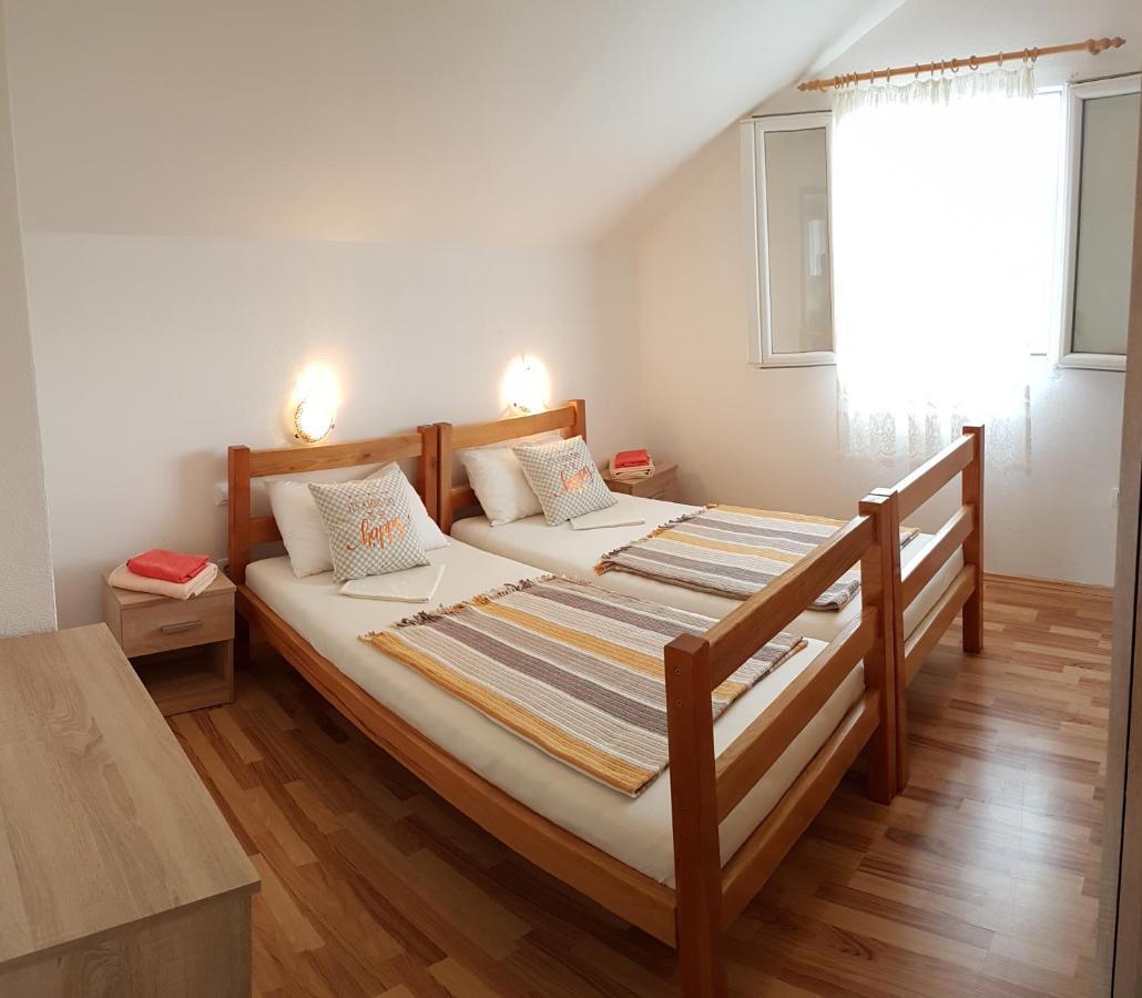 Apartman Vojaline Milna  Ngoại thất bức ảnh
